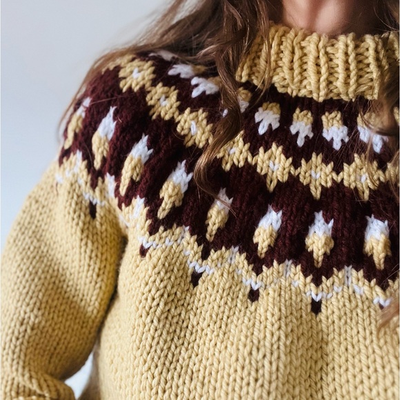 Vintage Sweaters - Hand knit Fair Isle Sweater